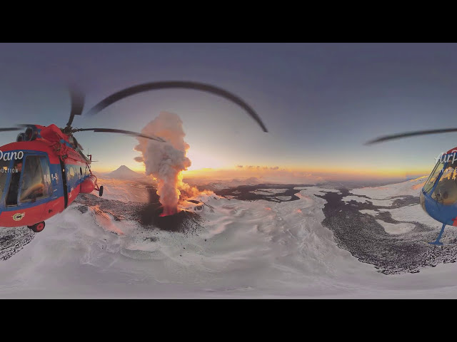 360 Eruption of Plosky Tolbachik Volcano Kamchatka Russia 4K aerial video图2
