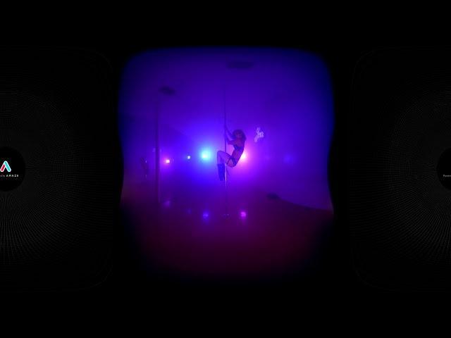 克劳迪娅雷尼ClaudiaReneePoles在VR虚拟现实中加入有毒混音图